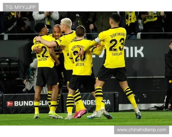 德甲赛季中保持不败的球队名单及表现